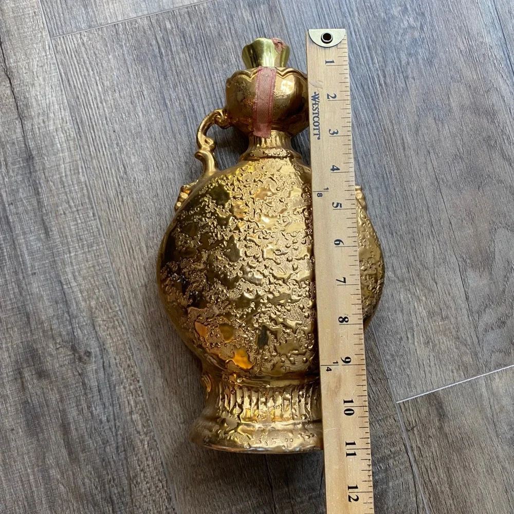 Vintage Jim Beam 24kt Gold Plated Whiskey Decanter Blue Rose Medallion
